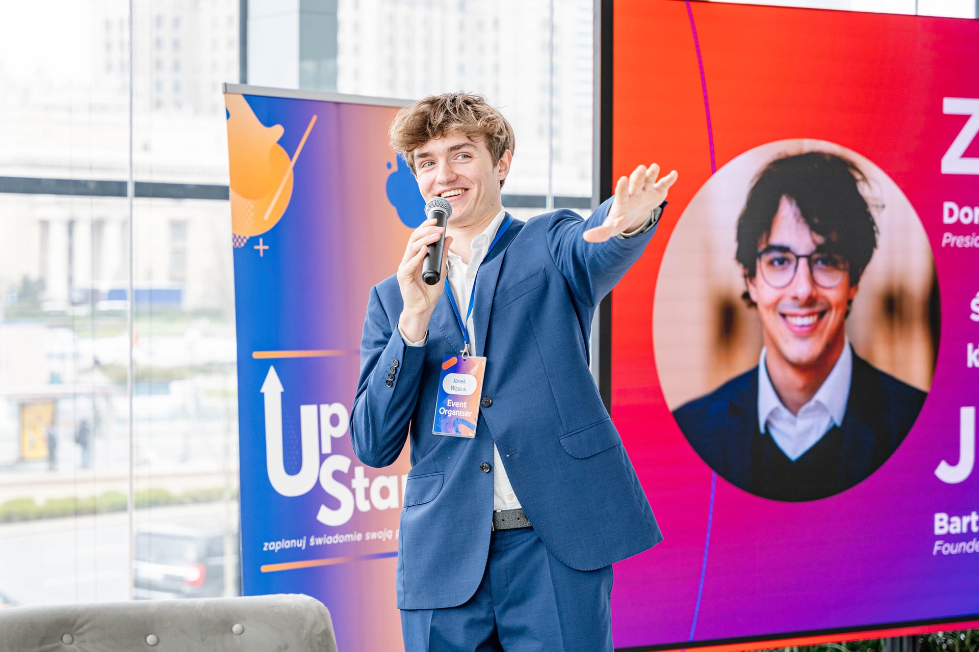 UP START-48.jpg